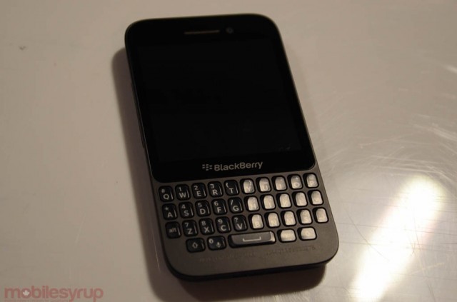 blackberryq5handson-2