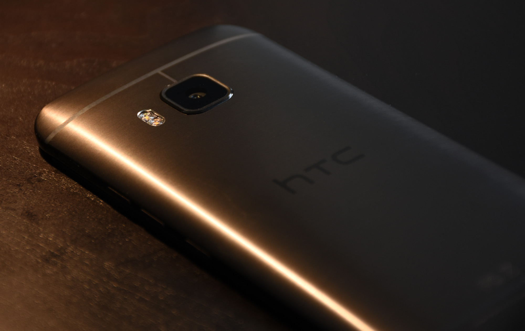 HTC One M9 laid down