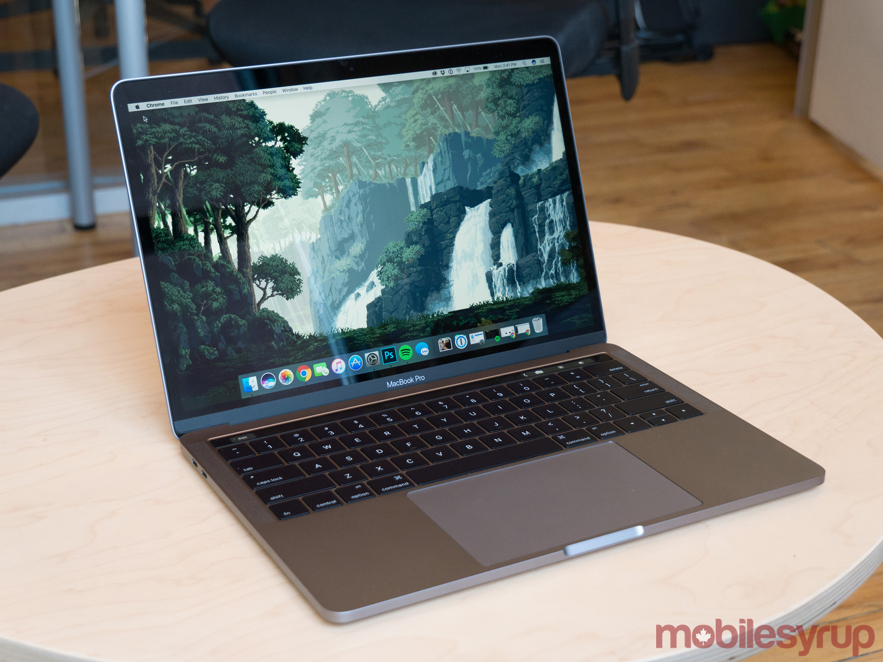 A Look At The 16 13 Inch Macbook Pro With Touch Bar Gallery Mobilesyrup