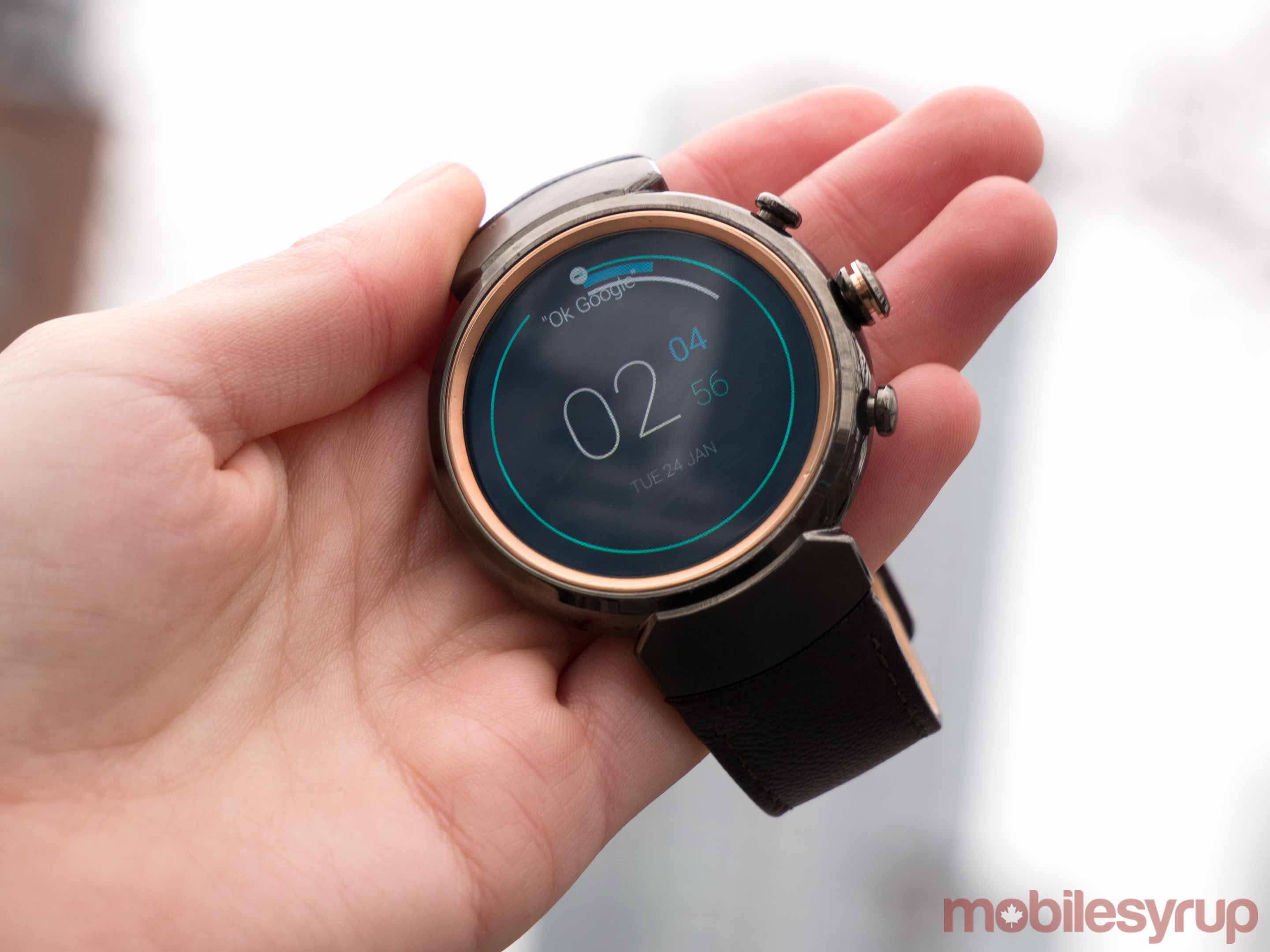 Holding a ZenWatch 3