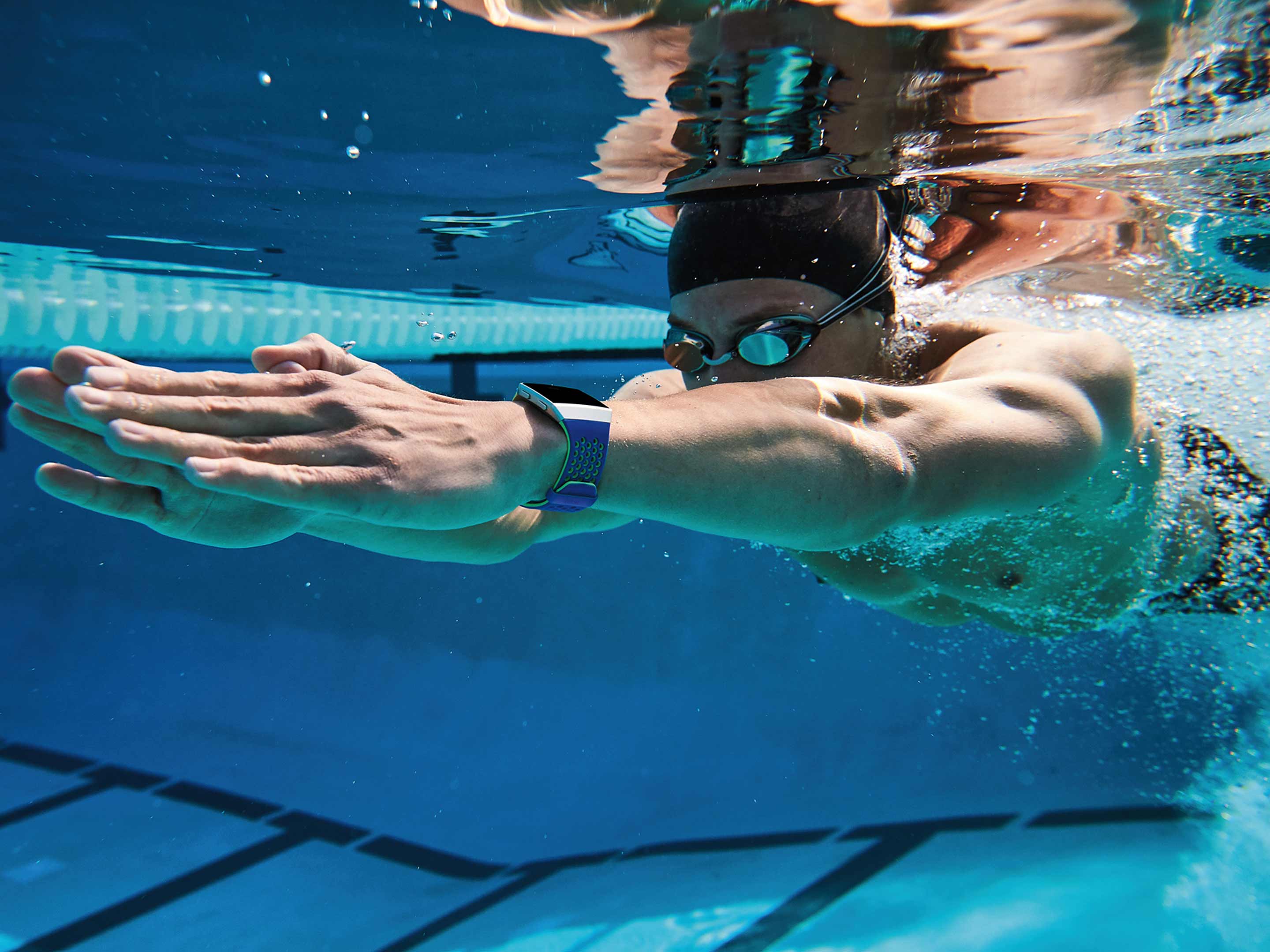 Swimmer using Fitbit Ionic