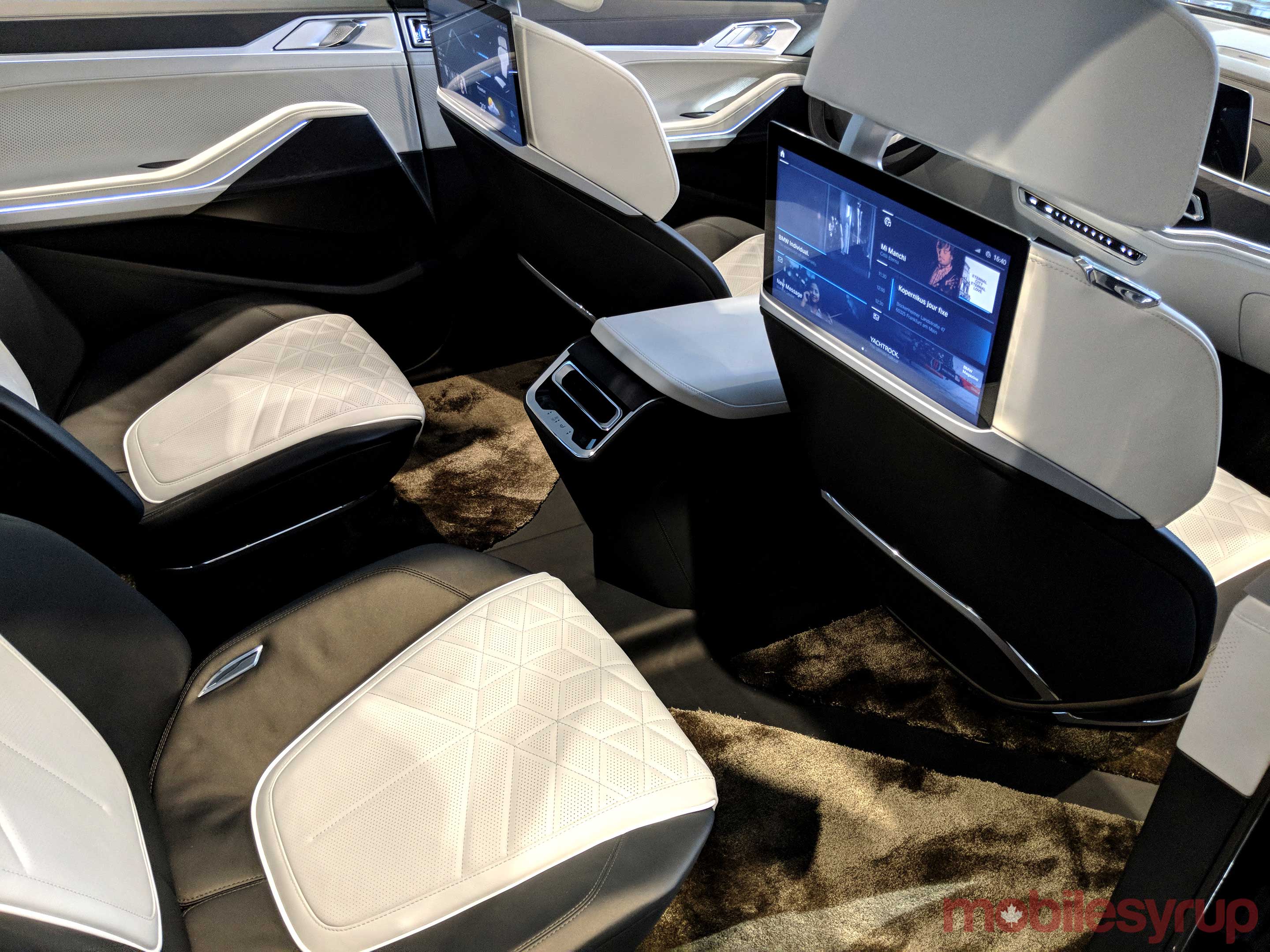 BMW Concept X7 back seat