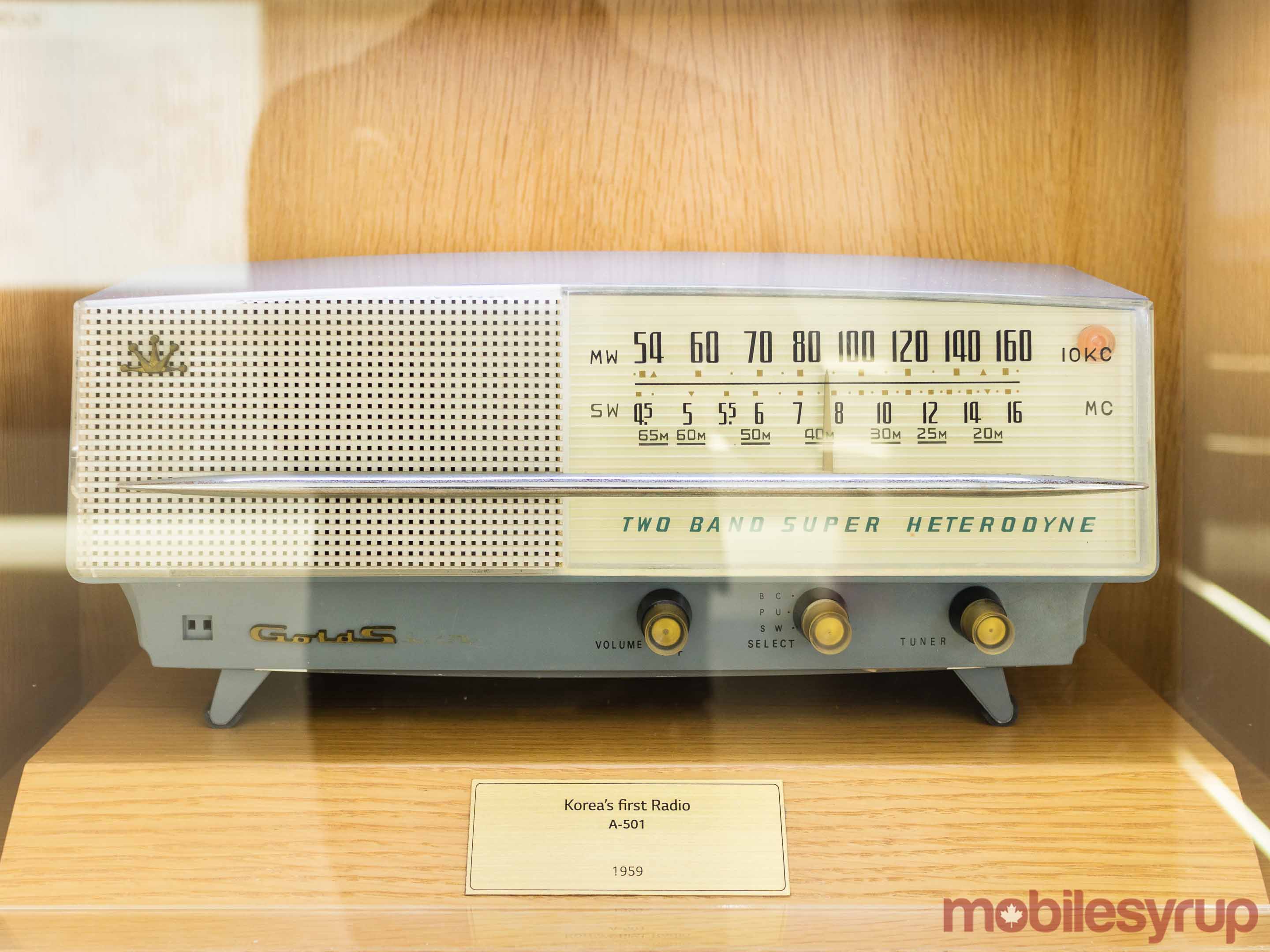GoldStar A-501 radio