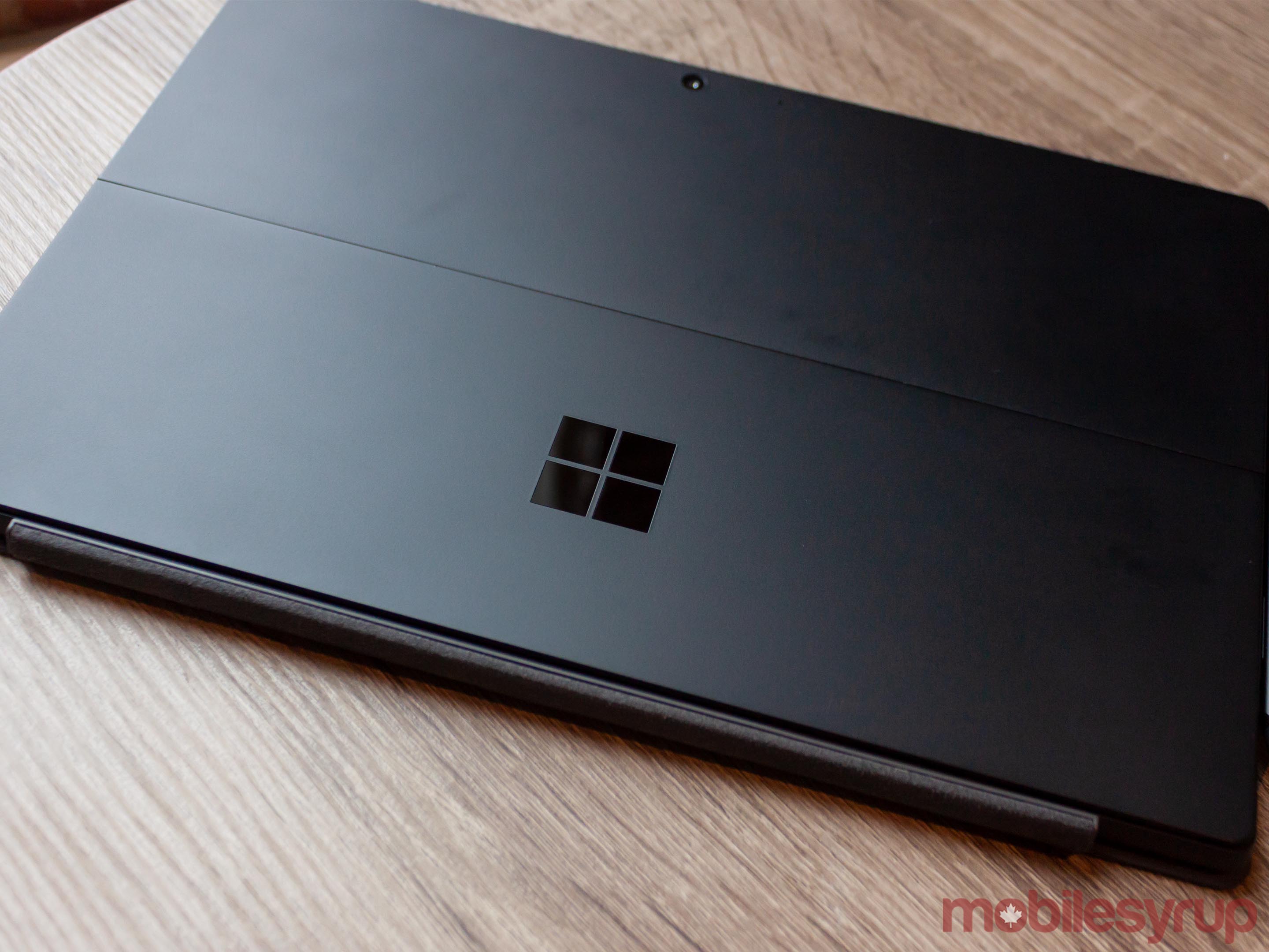 Surface Pro 6 in Black
