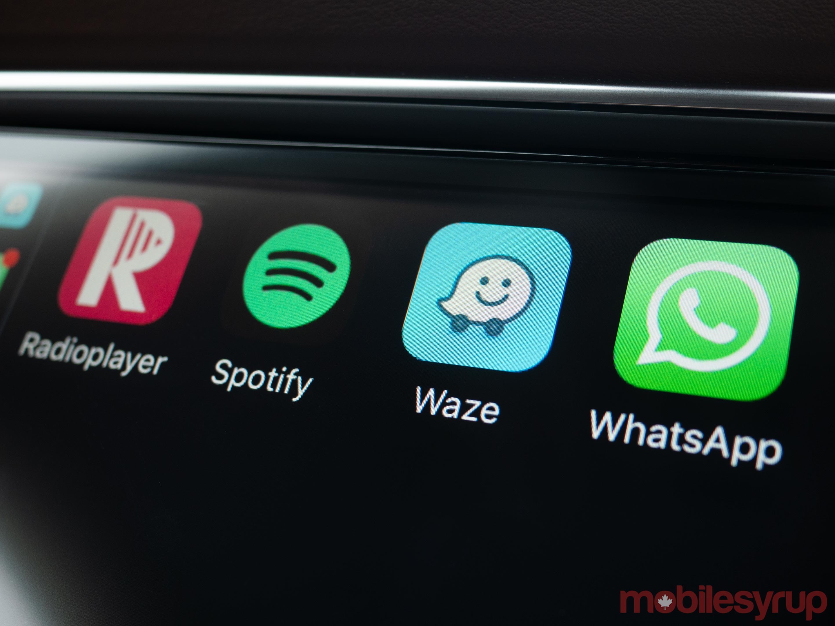 Waze CarPlay app icon