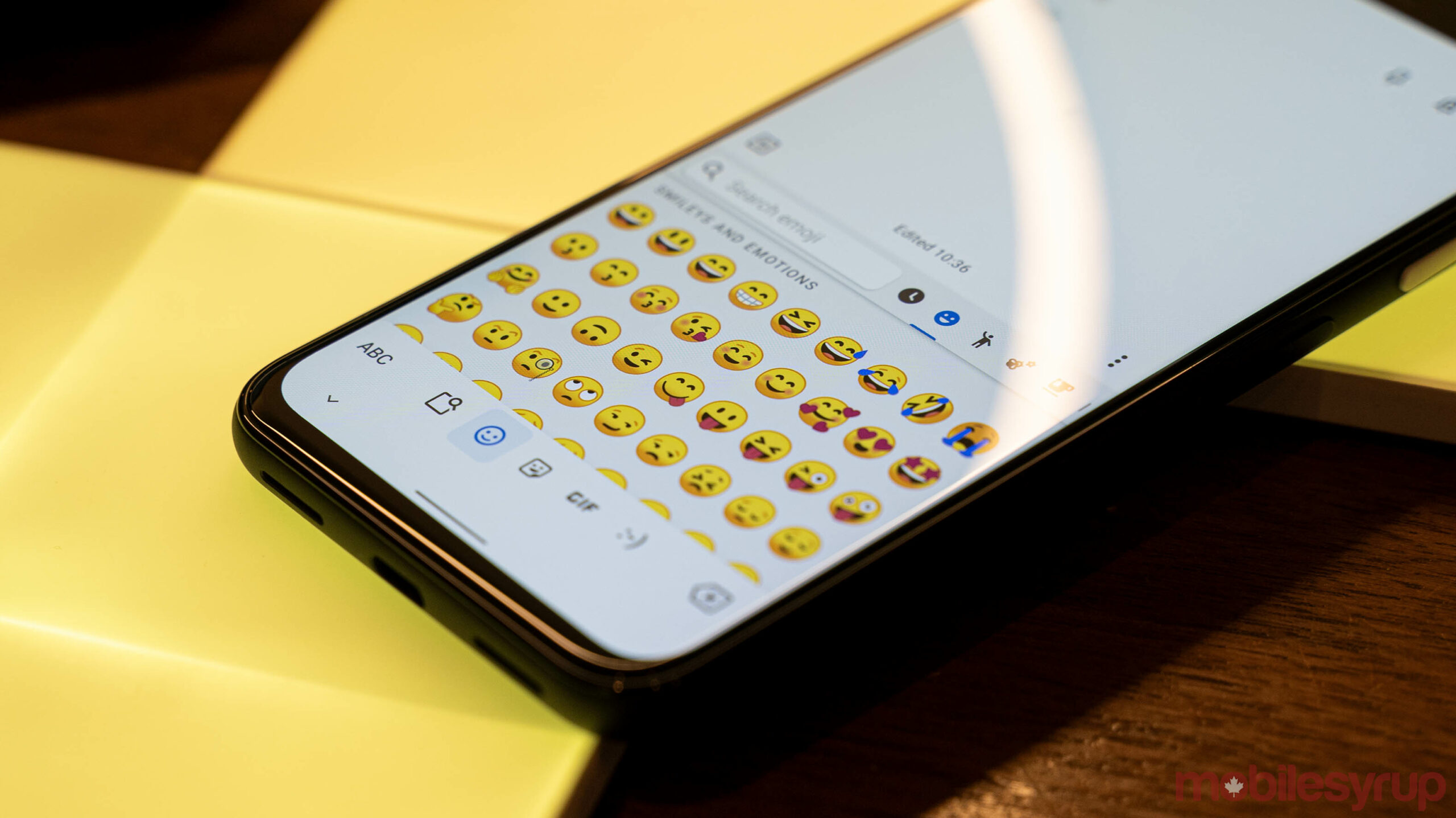 Android Emoji Scaled
