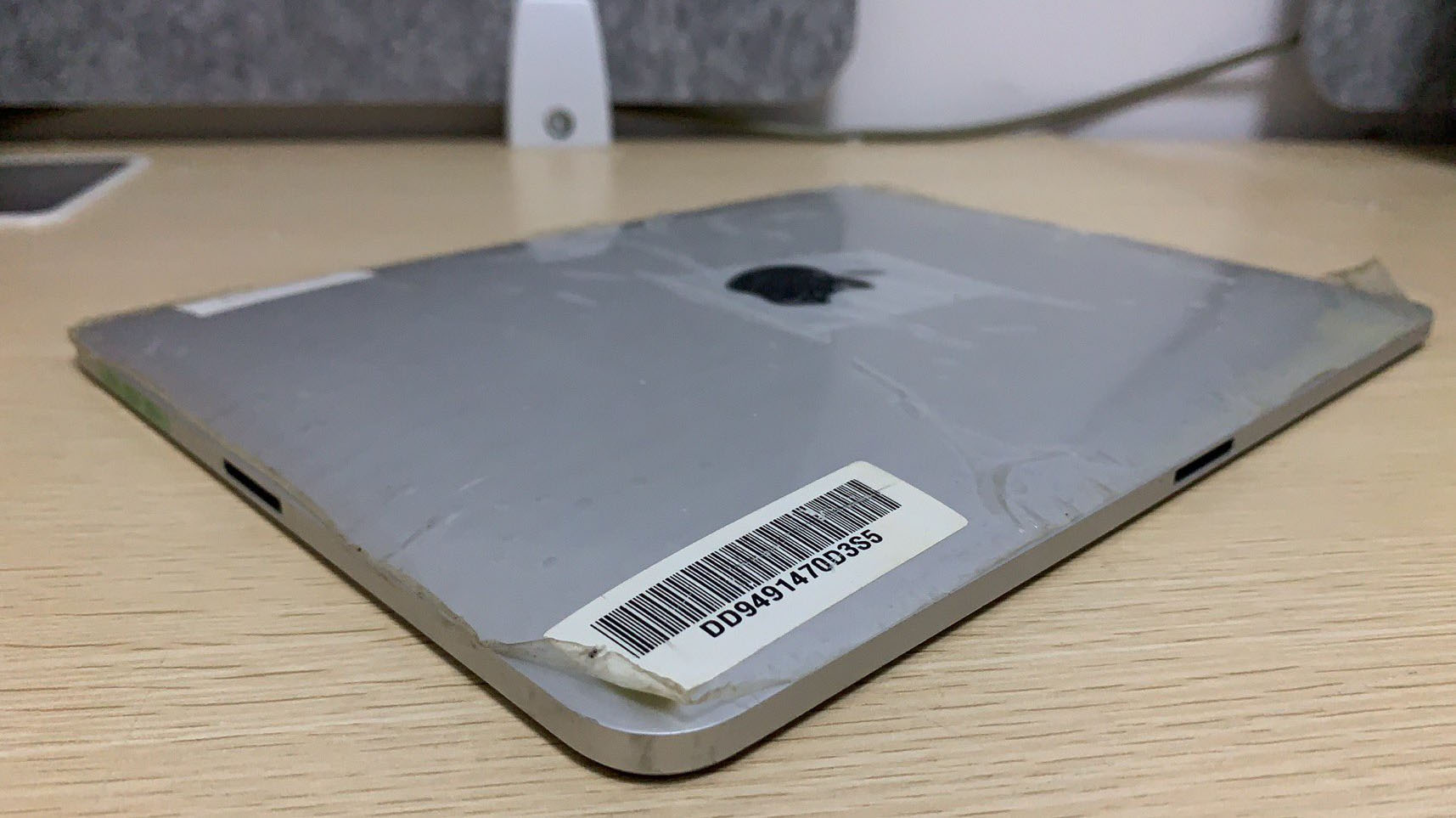 iPad prototype reveals Apple considered adding two 30-pin charging ports