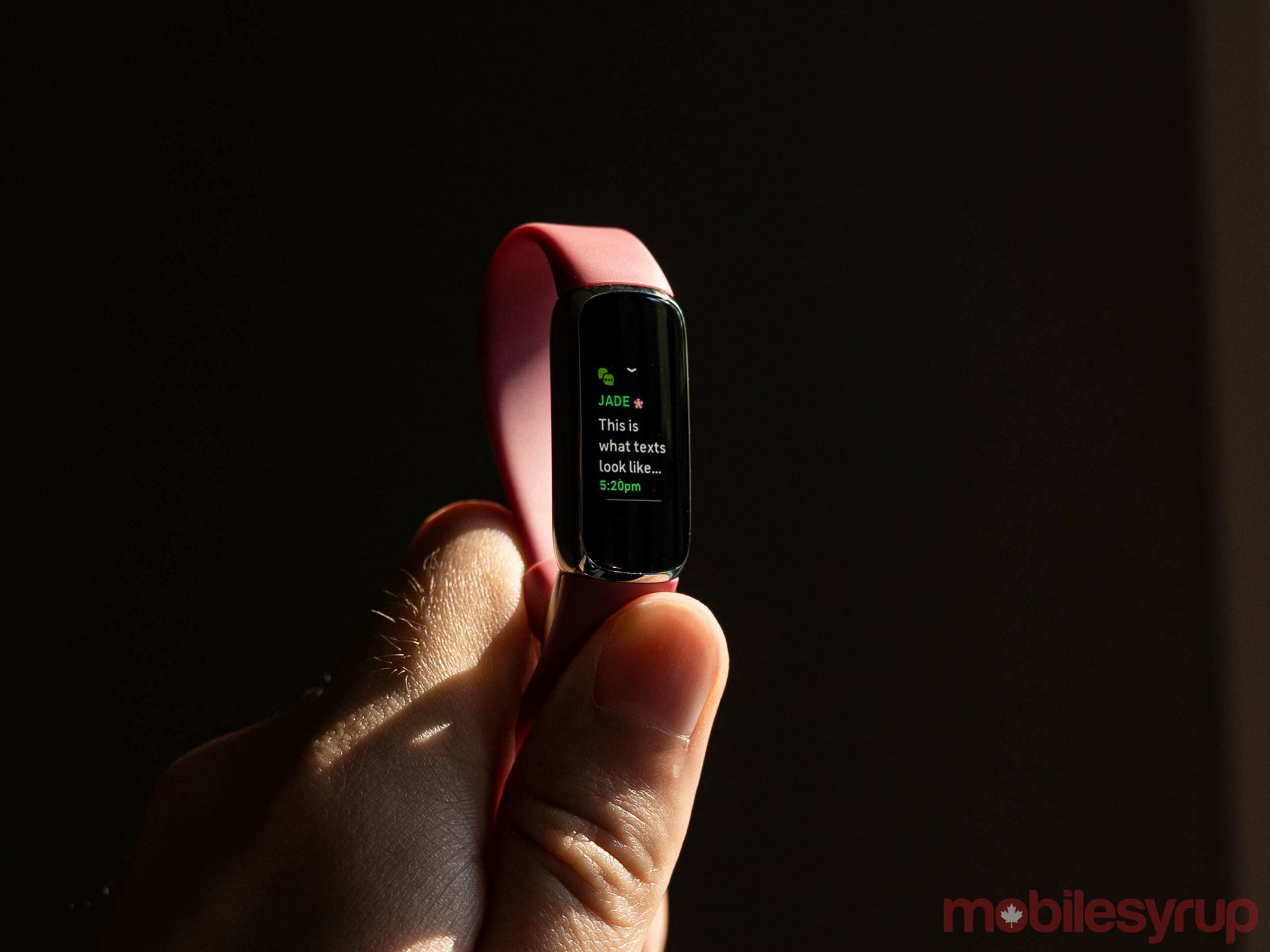 Texts on the Fitbit Luxe